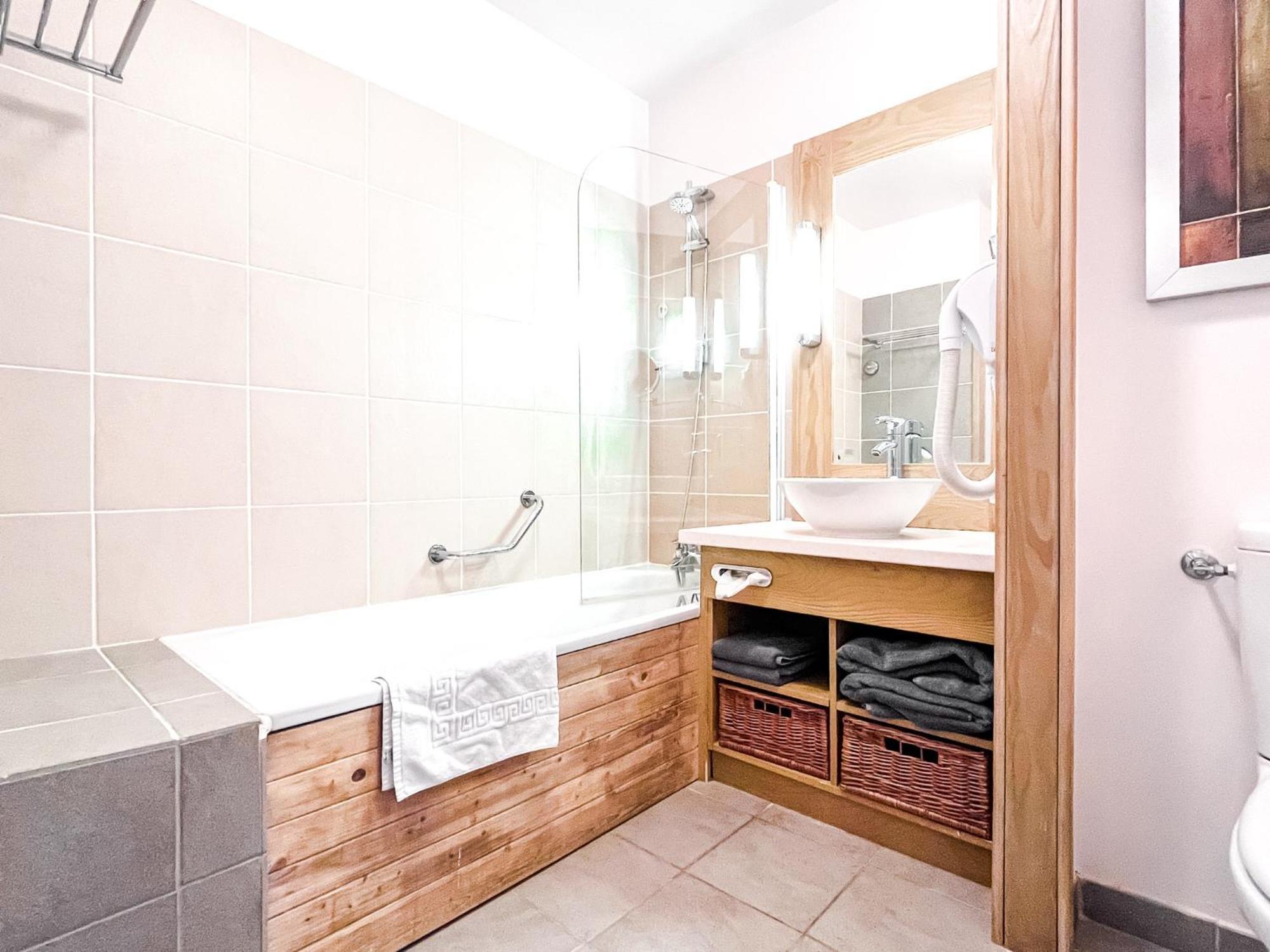 Large One-Bedroom Apartment, Wheelchair Adapted, Les Terrasses D'Eos Flaine Ngoại thất bức ảnh